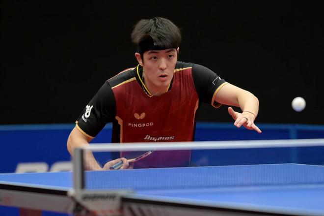 两队在篮板 两队在篮板