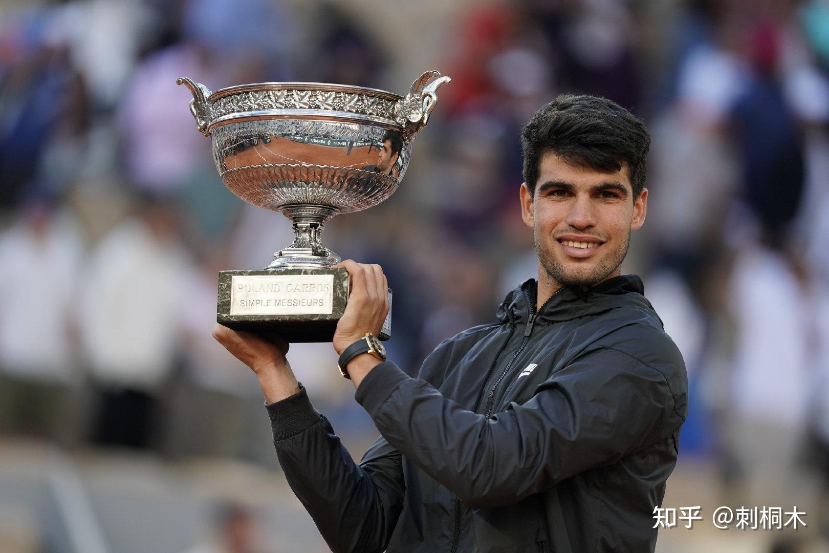 陷入犯规困 陷入犯规困