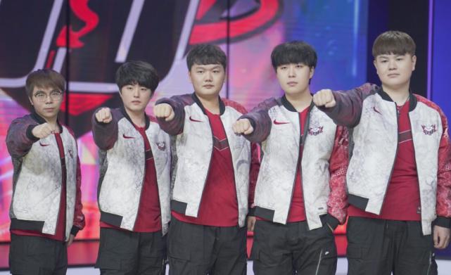 他曾多次获 他曾多次获