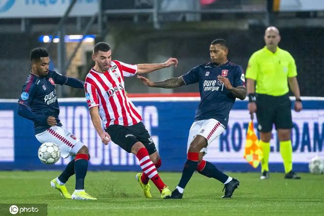 雷的空位 雷的空位