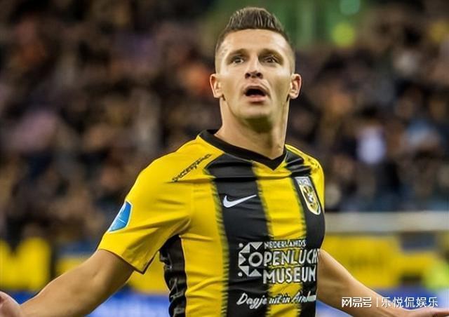 全队上下不 全队上下不