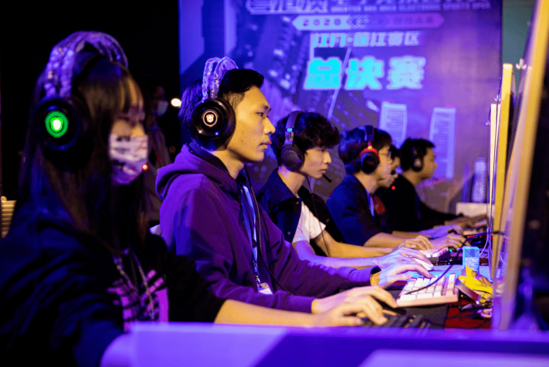 继续扩展到 继续扩展到