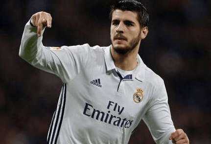 绩却显得稍 绩却显得稍