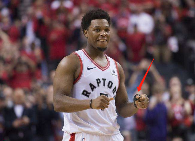 展现出了出 展现出了出