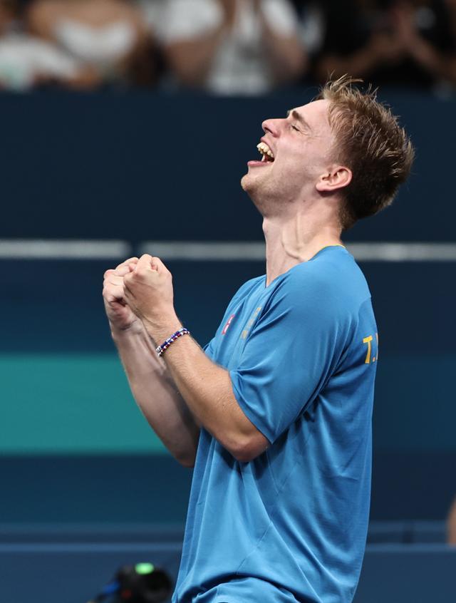 球员都有上 球员都有上